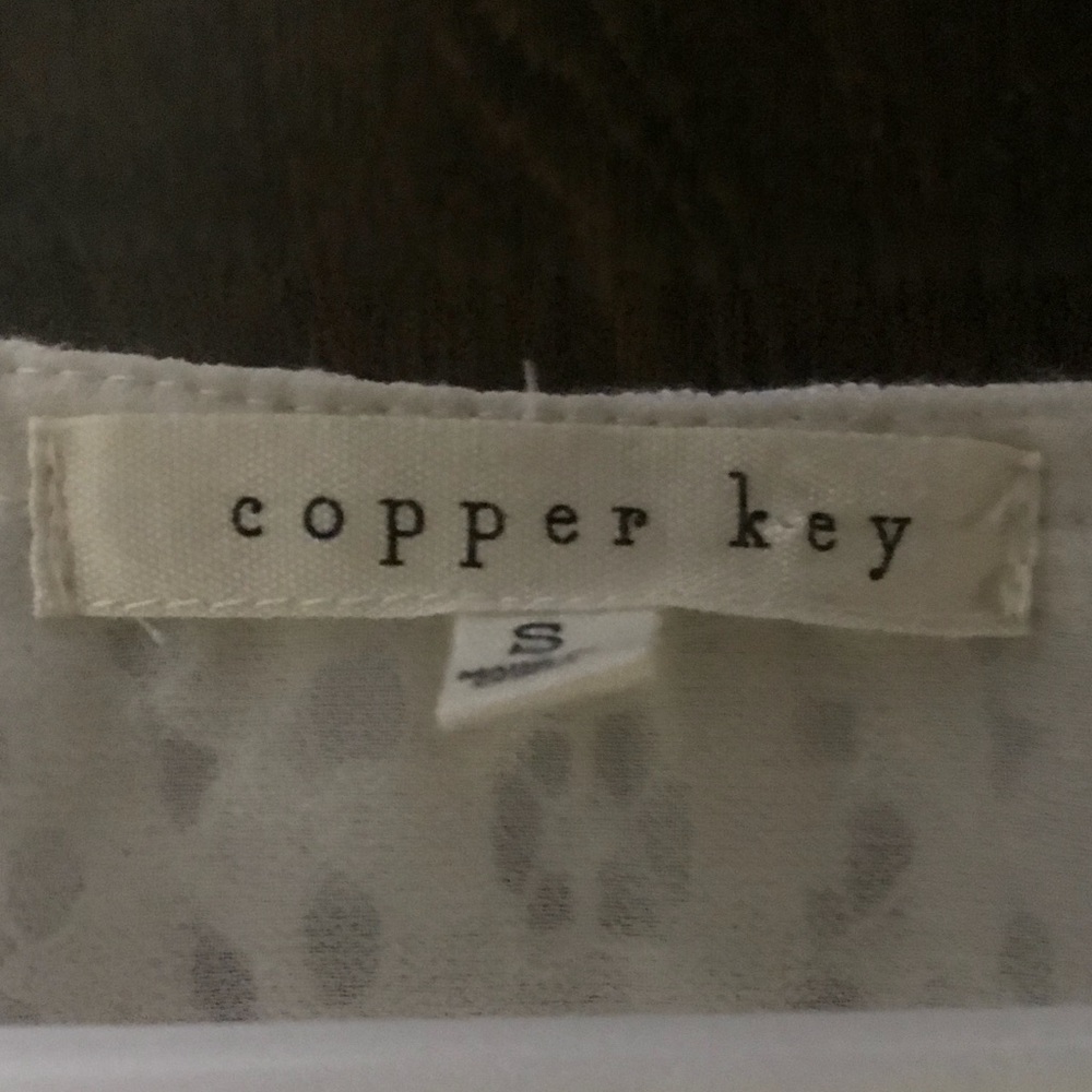 NWOT Copper Key Off-White Lace V-Neck Dress - Picture 3 of 3
